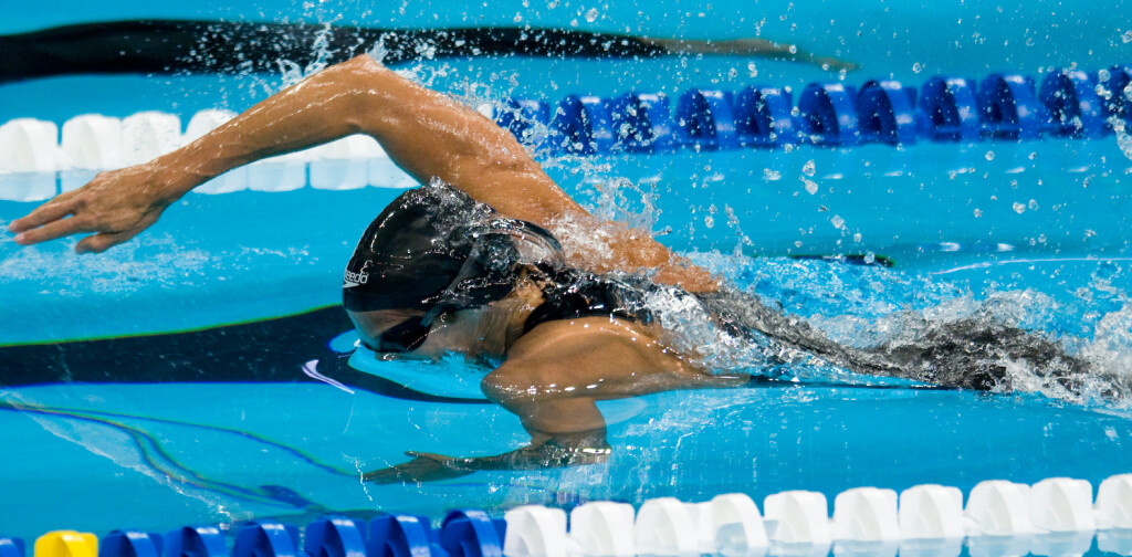 03 July 2008-- USA Swimming 2008 Olympic Swim Trials. Dara Torres competes in the 100-meter freestyle semifinals during the 2008 Olympic Swim Trials in Omaha, Neb. on Thursday July 3. PHOTO/Daniel Johnson