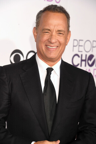 LOS ANGELES, CA - JANUARY 18: Actor Tom Hanks attends the People's Choice Awards 2017 at Microsoft Theater on January 18, 2017 in Los Angeles, California. (Photo by Jeff Kravitz/FilmMagic)