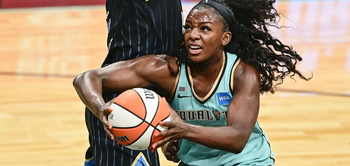 NEW YORK, NEW YORK - JUNE 24:  Michaela Onyenwere #12 of the New York Liberty drives to the basket against the Chicago Sky at Barclays Center on June 24, 2021 in New York City. (Photo by Steven Ryan/Getty Images)